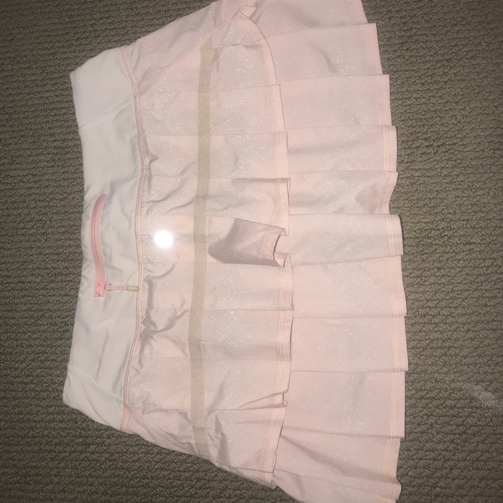 Y’all!!! Sparkly pink lululemon is all you need!!